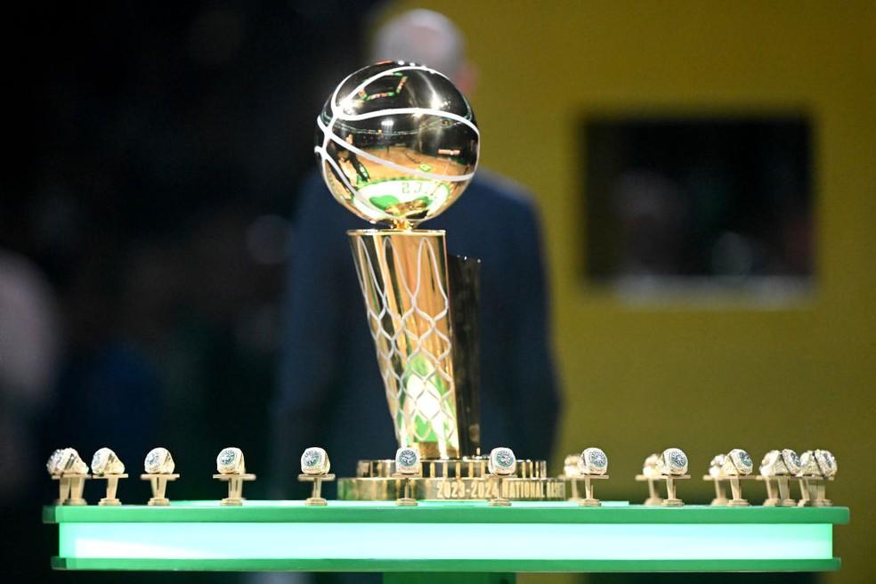 Boston Celtics recebe troféu Larry O'Brien e anéis de campeão da temporada