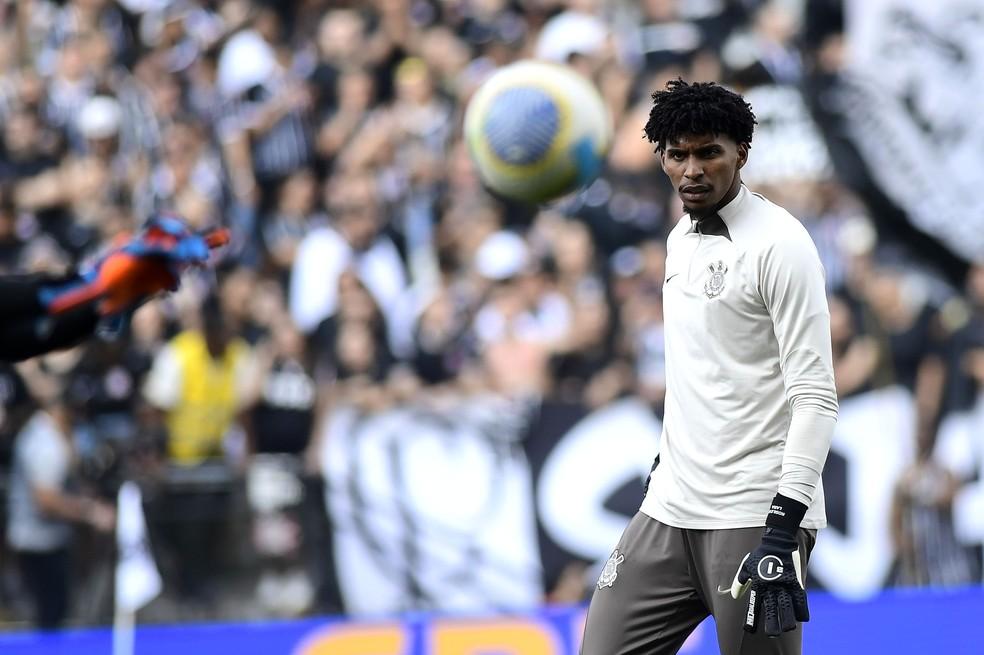Hugo Souza antes de Corinthians x Flamengo