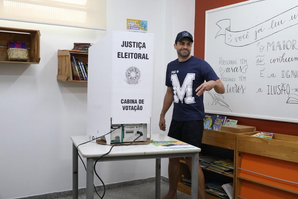 Pablo Marçal (PRTB) vota neste domingo (6) em Moema, Zona Sul de São Paulo