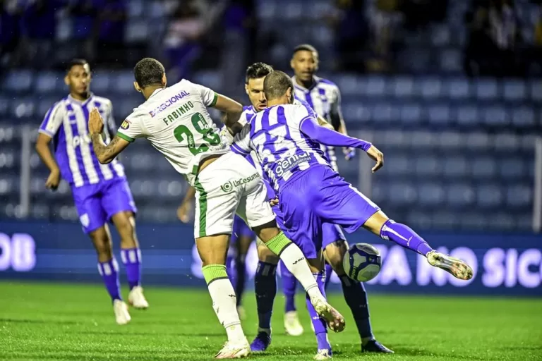 Empate recheado de emoções entre Avaí e América-MG na Série B