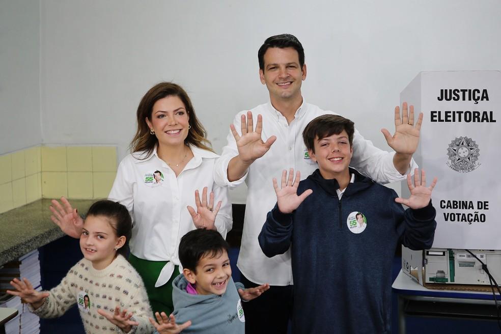 O candidato à Prefeitura de Curitiba Eduardo Pimentel (PSD), votou por volta das 10h20