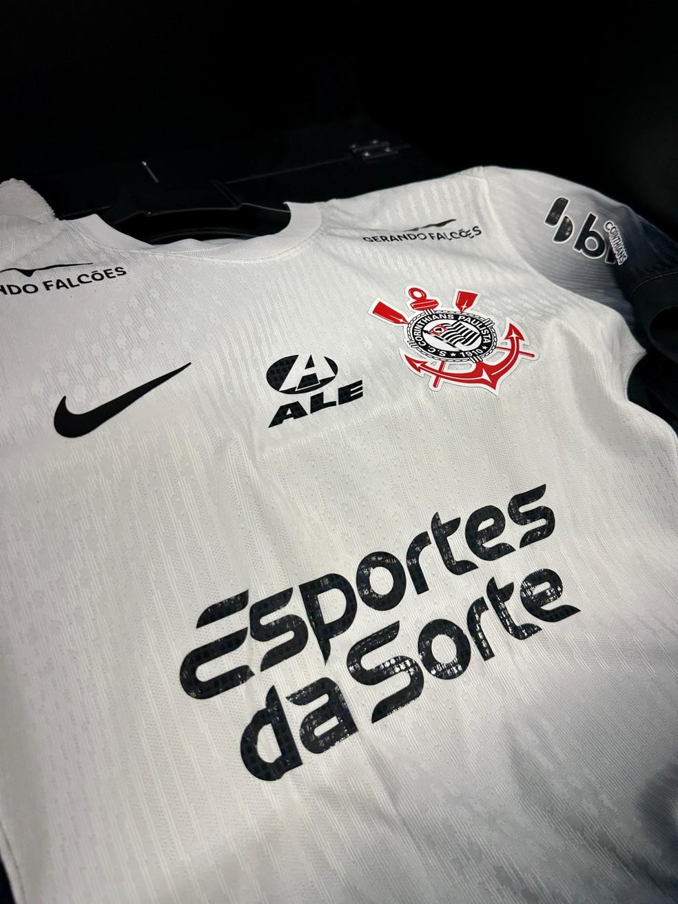 Camisa do Corinthians com patrocínio da Esportes da Sorte