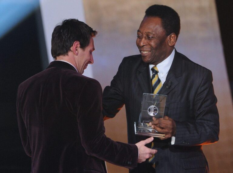 Bola de Ouro: Reconhecimento e Legado de Pelé e Outros Ícones do Futebol