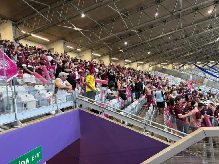 Tragédia e Conflitos Marcam Partida entre Cruzeiro e Lanús no Mineirão