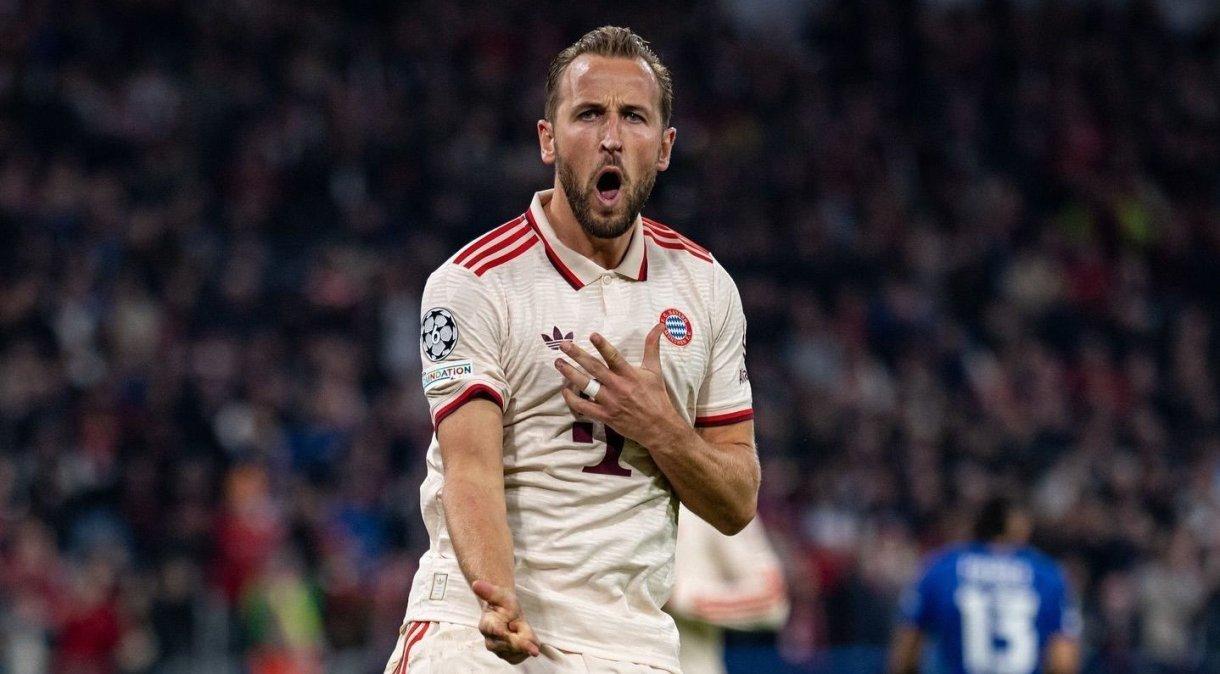 Harry Kane celebra gol pelo Bayern de Munique