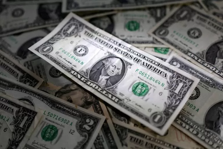 Dólar atinge maior valor em 3 anos com incertezas econômicas