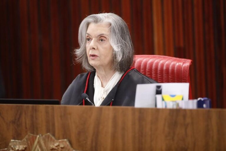 Cármen Lúcia chama à tranqüilidade e civismo nas eleições municipais