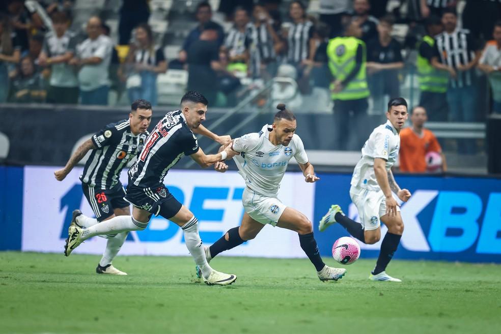 Braithwaite teve gol anulado contra o Atlético-MG