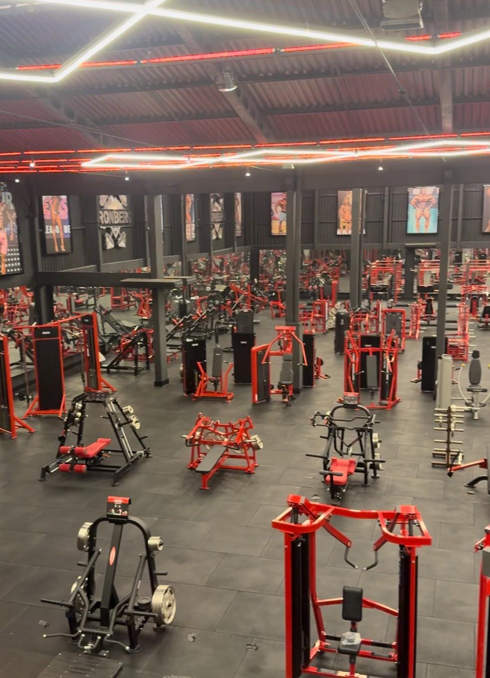 Juju Salimeni inaugurou em Alphaville sua primeira academia de musculação