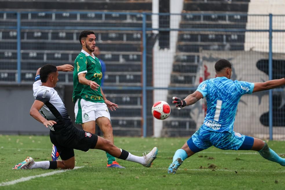 Figueiredo durante o Dérbi entre Palmeiras e Corinthians pelo Paulista sub-20