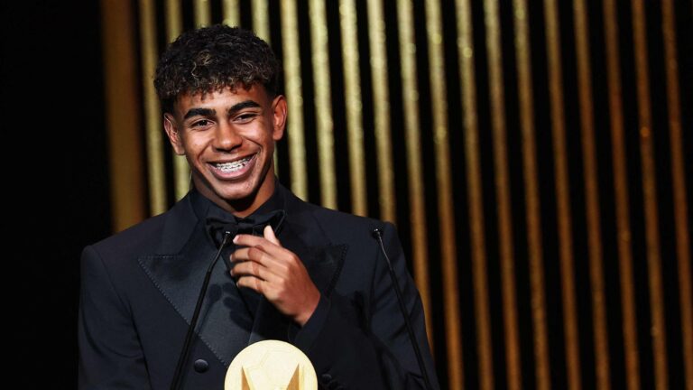 Lamine Yamal ganha o Kopa Trophy e se destaca como o melhor jogador jovem do mundo