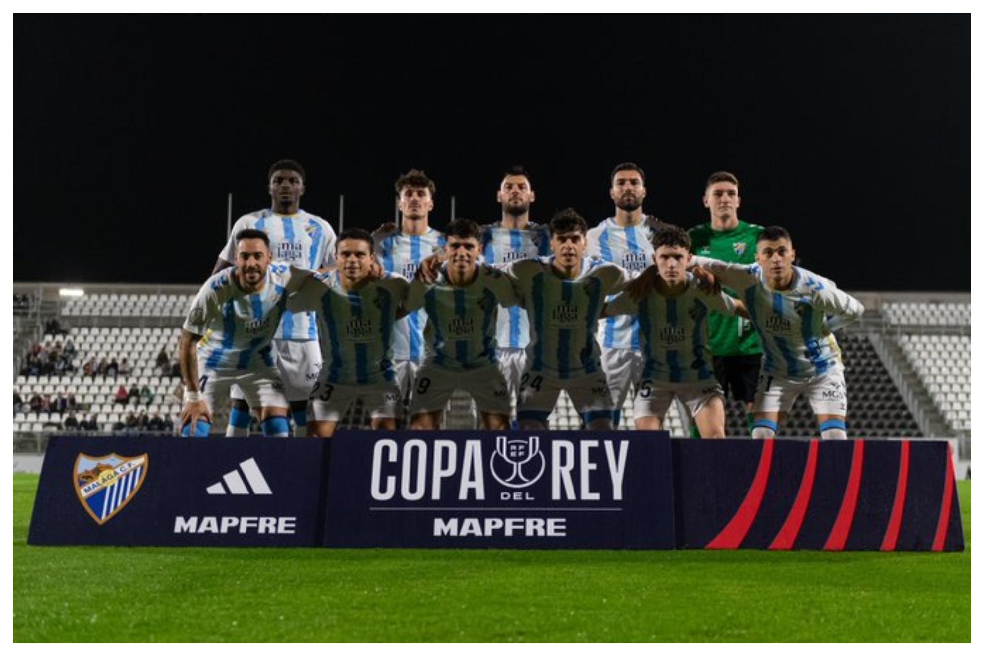 Time titular do Málaga em La Línea durante a partida