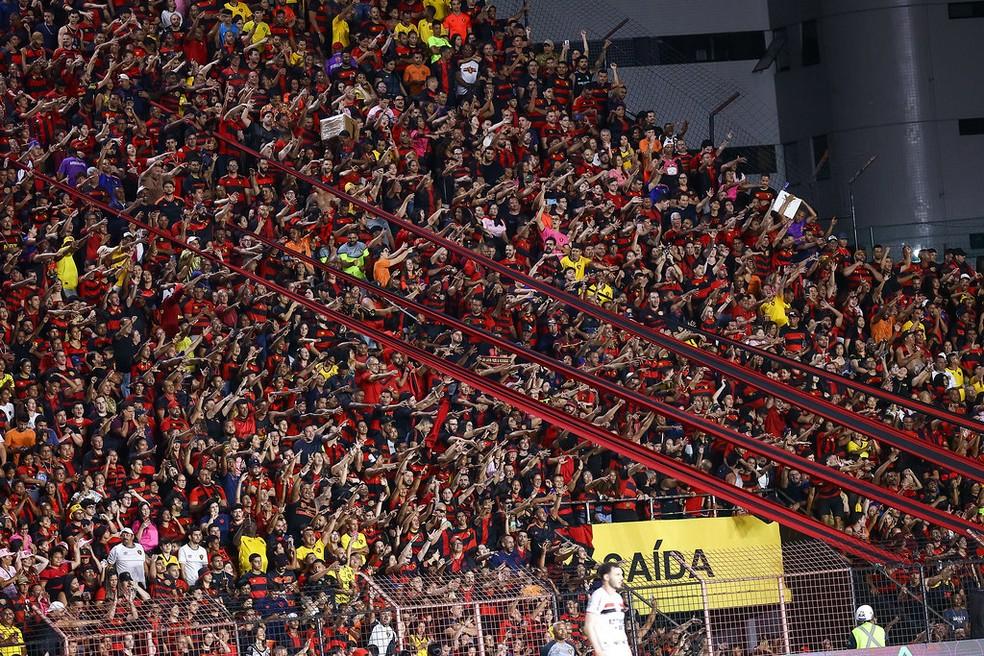 Torcida do Sport em jogo na Ilha do Retiro