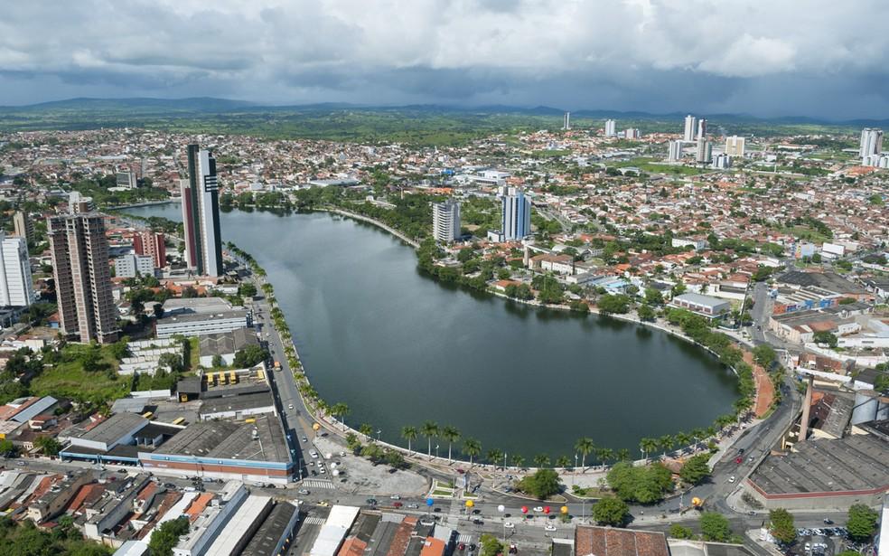 O Açude Velho se tornou um cartão postal e patrimônio cultural de Campina Grande.