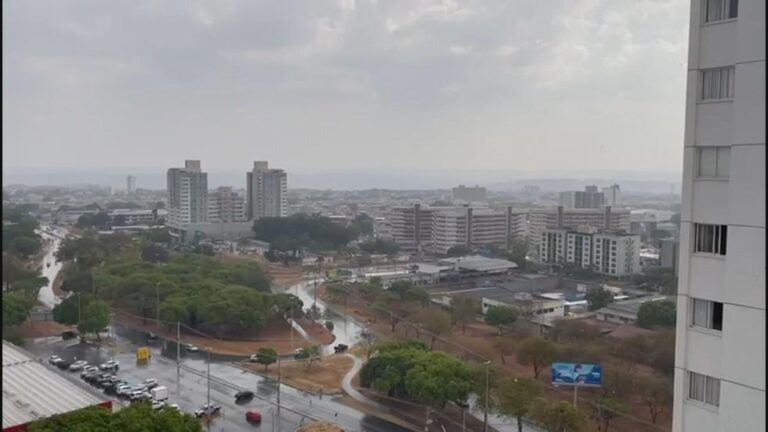 Chuva chega ao Distrito Federal após 167 dias de seca intensa