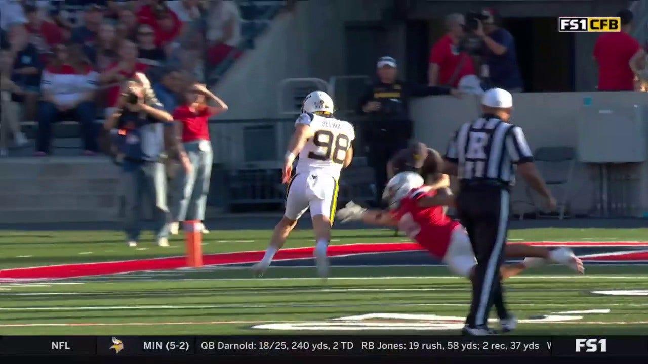 Leighton Bechdel FAKES the field goal attempt e corre para um touchdown