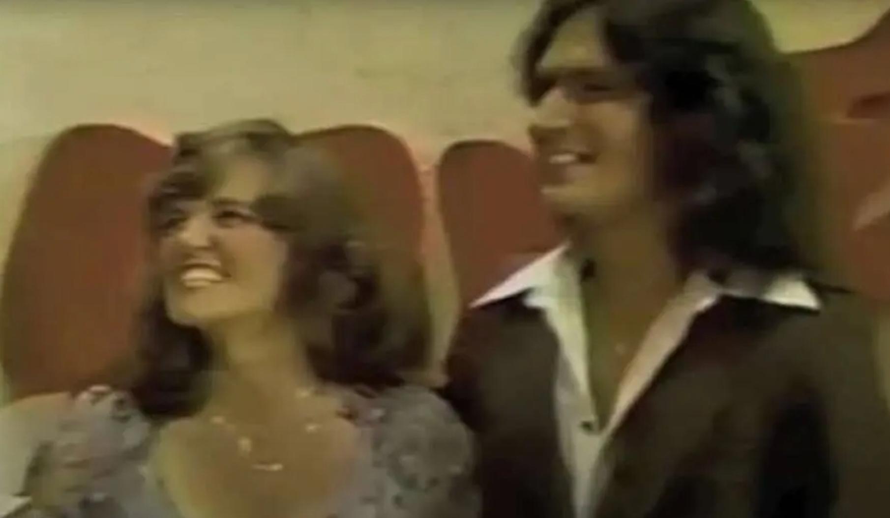 Rodney Alcala competindo no The Dating Game em 1978