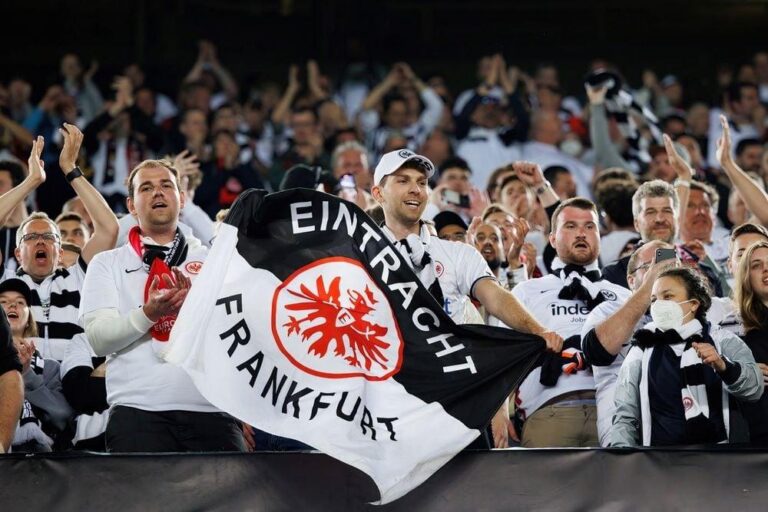 Besiktas x Eintracht Frankfurt: Escalações e onde assistir ao vivo na Liga Europa