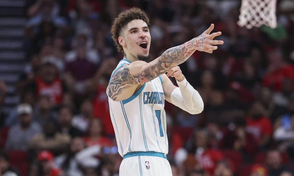 Charlotte Hornets e Atlanta Hawks se enfrentam na NBA