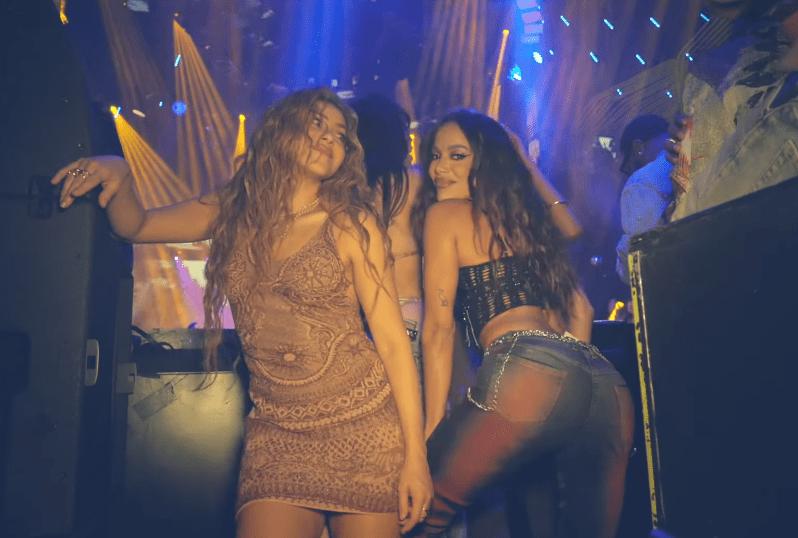 Shakira e Anitta em lyric video de 'Soltera'