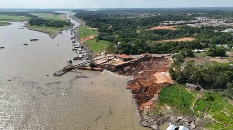 Desabamento do Porto da Terra Preta em Manacapuru: Destroços e Busca por Vítimas