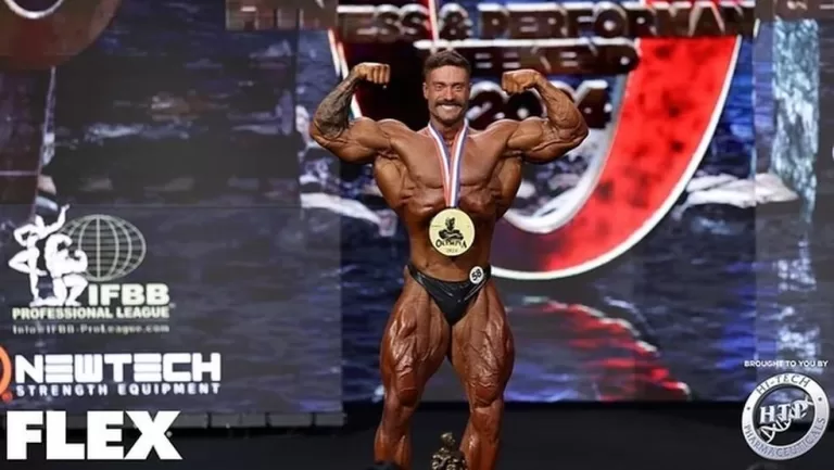 Chris Bumstead conquista hexacampeonato e anuncia aposentadoria no Mr. Olympia 2024