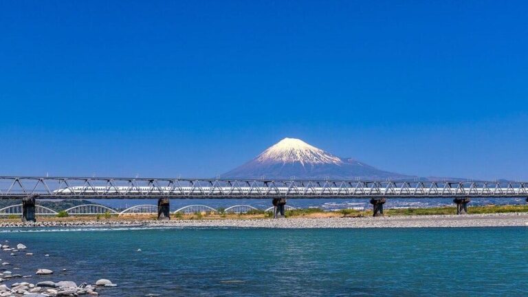 Monte Fuji Bate Recorde de 130 Anos Sem Neve