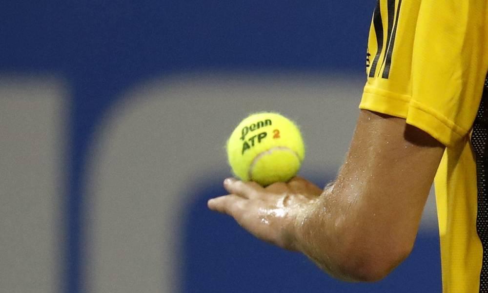 Alexander Zverev e Marcos Giron durante uma partida