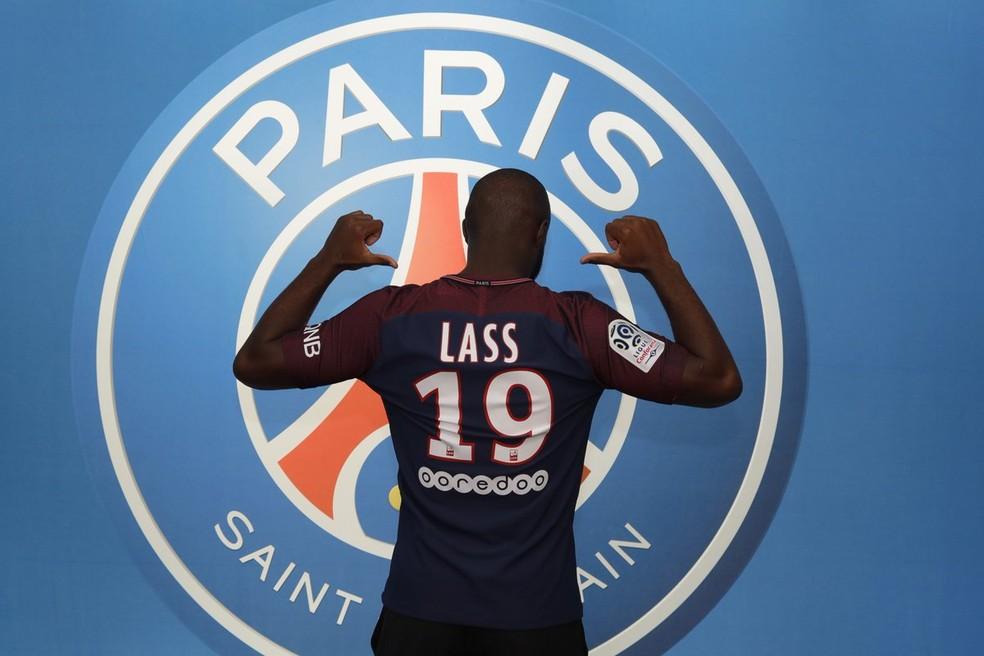 Lass Diarra com a camisa 19 no PSG