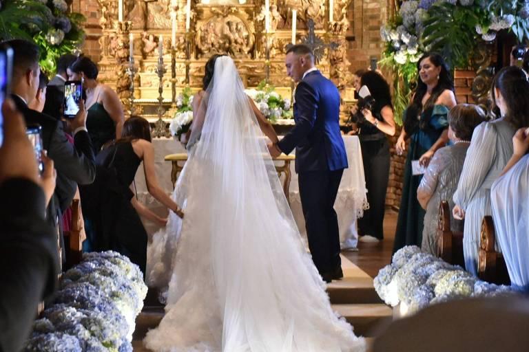 Famosos prestigiam casamento de João Gomes e Ary Mirelle no Recife