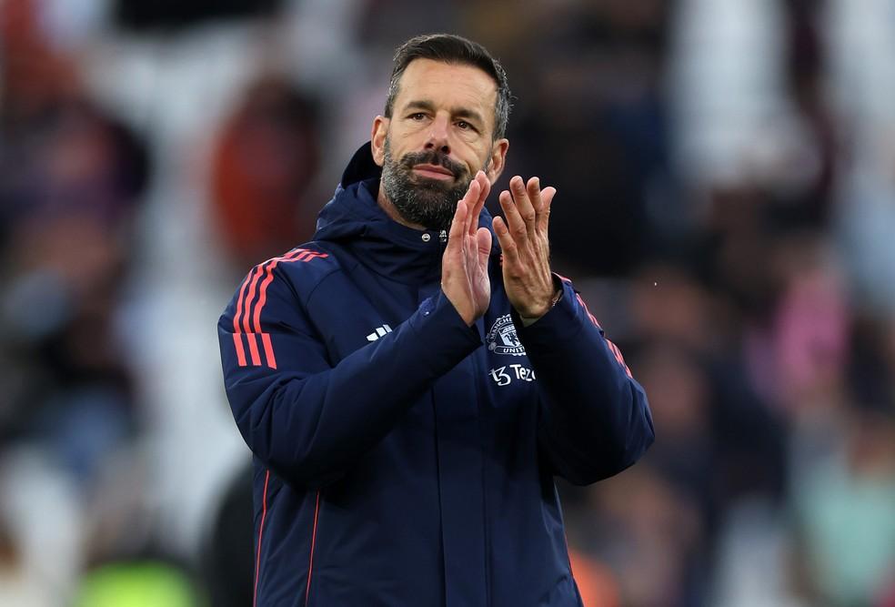 Ruud Van Nistelrooy assumiu o comando do Manchester United interinamente