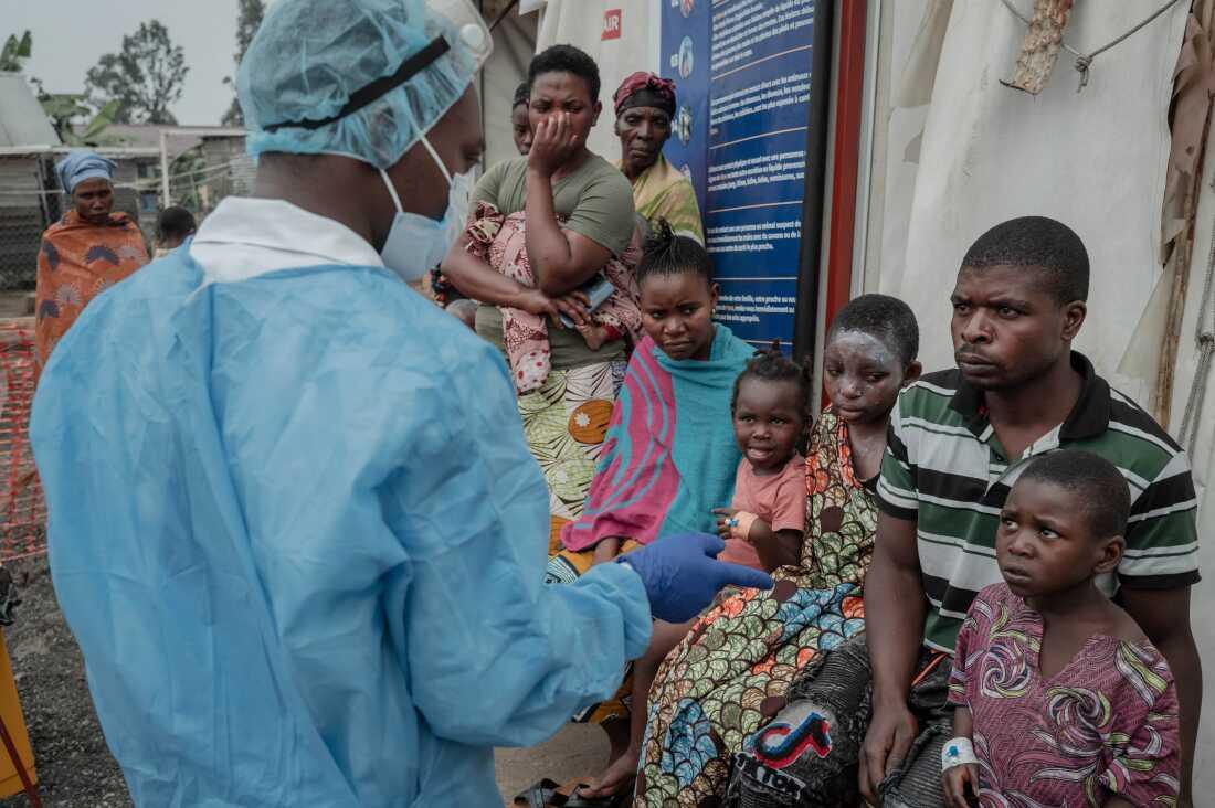 Pacientes em um centro de tratamento de mpox