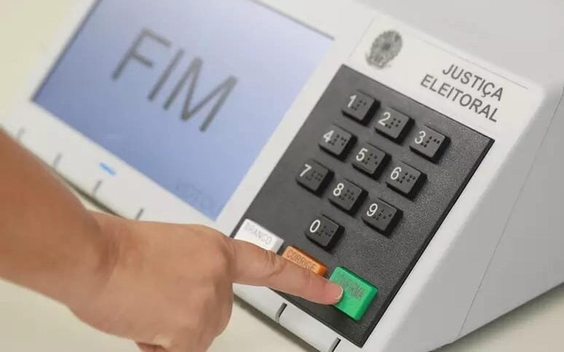 Urna eletrônica das eleições de 2024