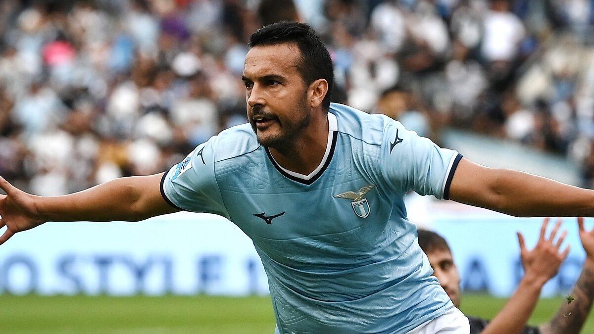 Pedro em ação pelo Lazio