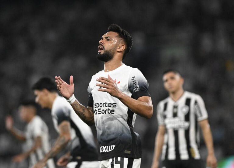 Raniele Enfrenta o Cuiabá Em Meio a Crise no Corinthians