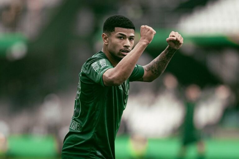 Coritiba projeta venda histórica com Lucas Ronier na mira de clubes brasileiros e europeus