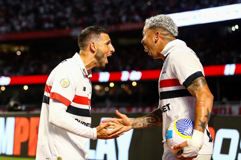 Calleri e Luciano na partida São Paulo x Bahia