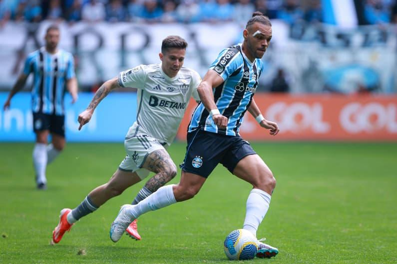 Atlético-MG e Grêmio duelam pelo Brasileirão