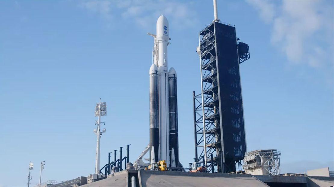 Espaçonave Europa Clipper no foguete Falcon Heavy