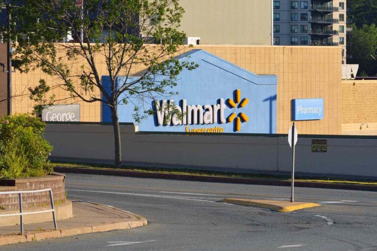 Tragédia em Walmart: Jovem funcionária encontrada morta em forno da padaria