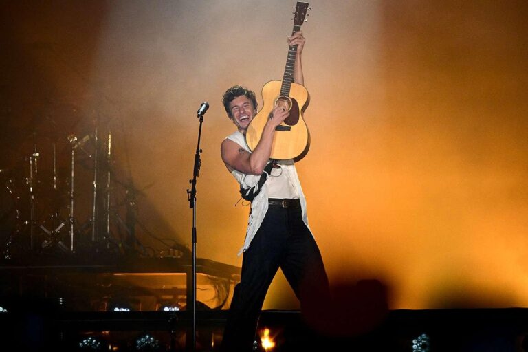 Shawn Mendes Fala Sobre sua Sexualidade em Concerto Emocionante