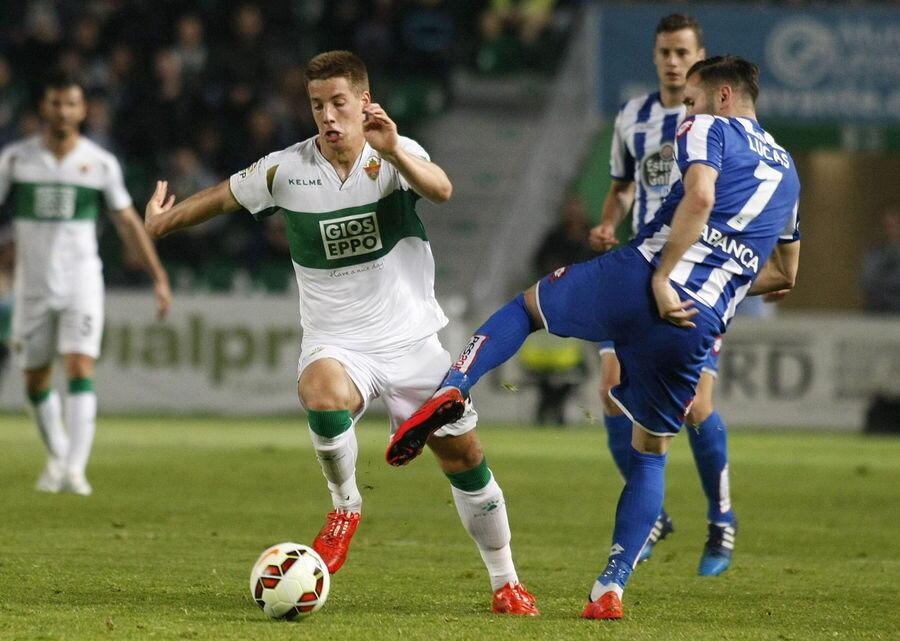 Jogadores do Elche em treino para o jogo contra o Deportivo