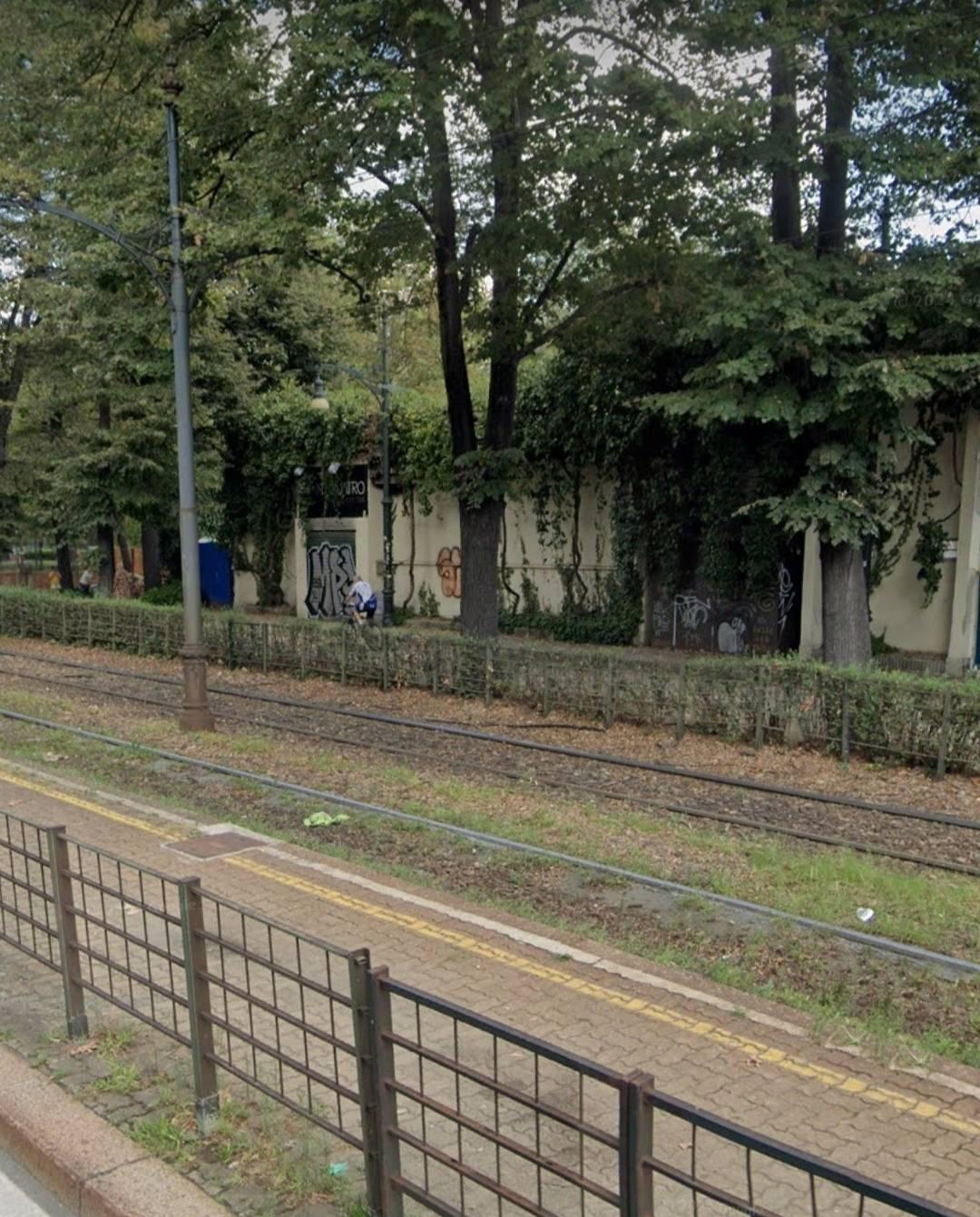 Ora sei un uomo. L'orrore do branco sobre a 27enne no centro de Torino.