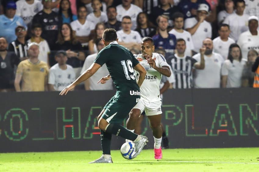 Em jogo hoje, Santos e Goiás duelam pela Série B do Campeonato Brasileiro