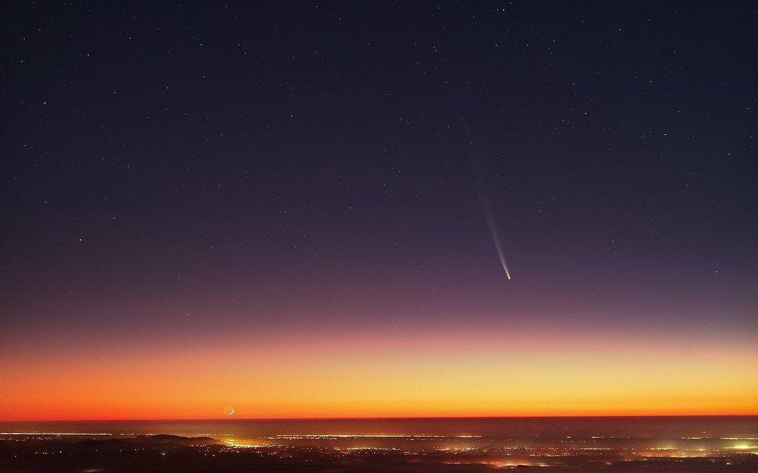 Cometa do século fotografado de Santa Catarina em 30 de setembro