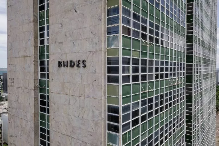 Concurso do BNDES atrai 48 mil candidatos em busca de altos salários