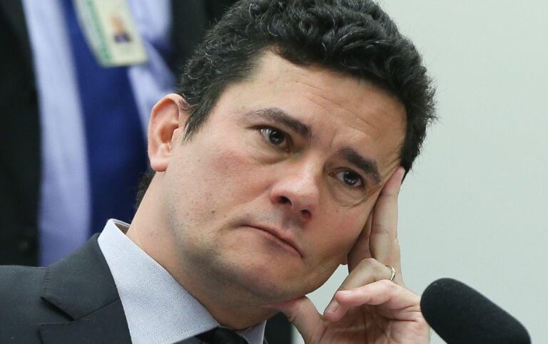 O Combate à Corrupção no Brasil: Críticas de Moro Após Decisão do STF