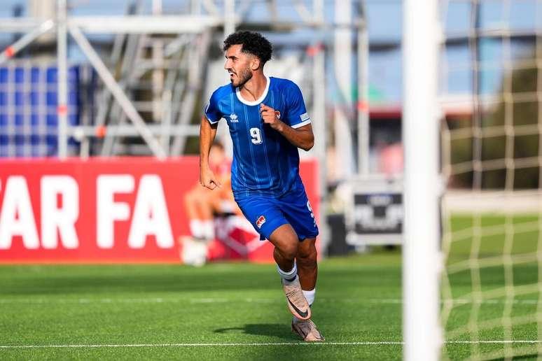 Ferhat Saglam (Liechtenstein) comemorando seu gol contra o Gibraltar, no dia 07.09.2024.