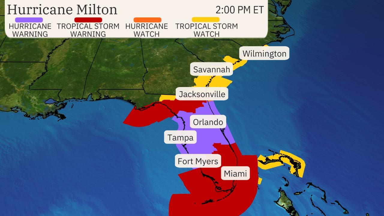 Prateleiras vazias em um supermercado antes da chegada do Furacão Milton
