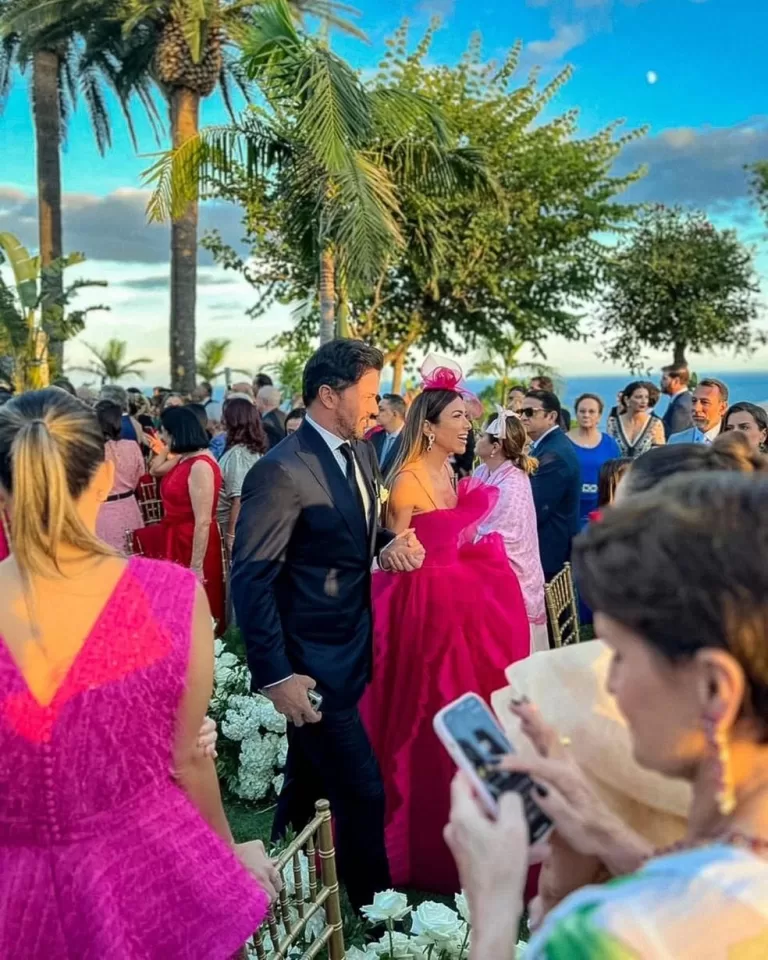 Patrícia Abravanel brilha como madrinha de casamento na Itália